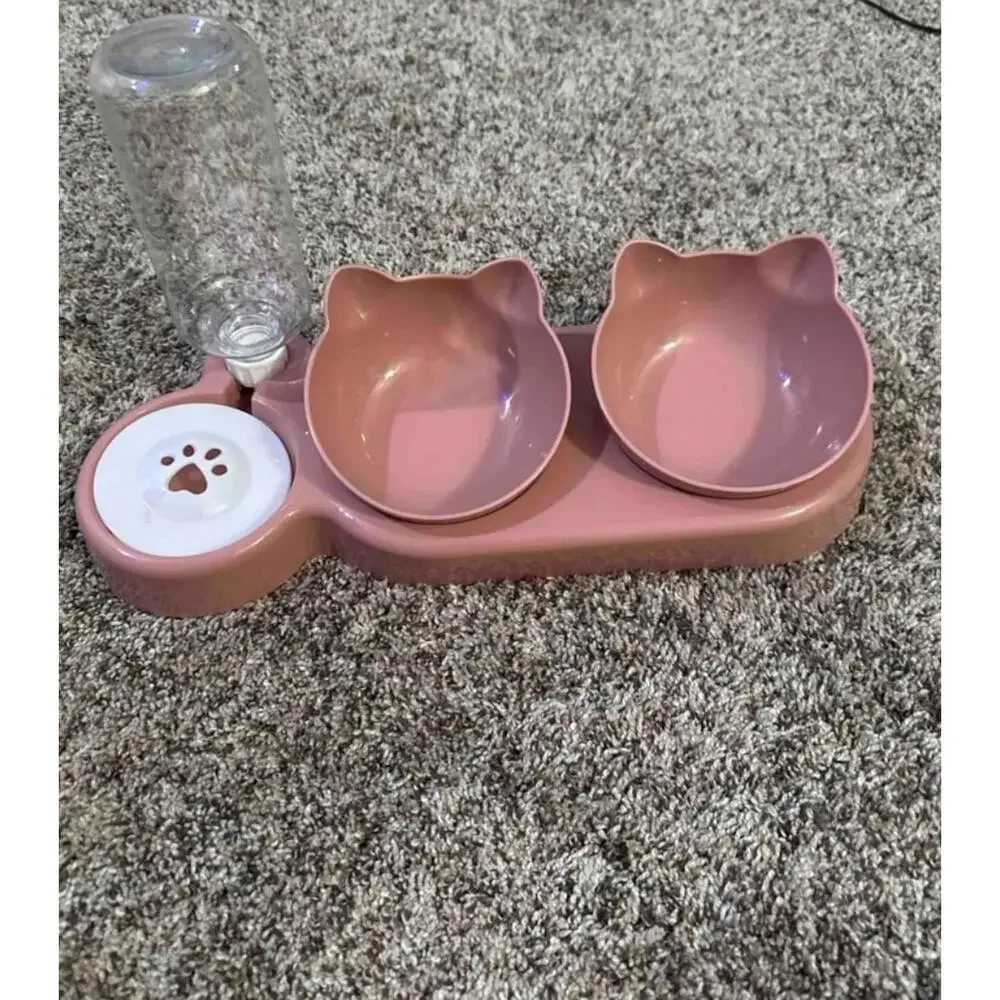 cat feeder